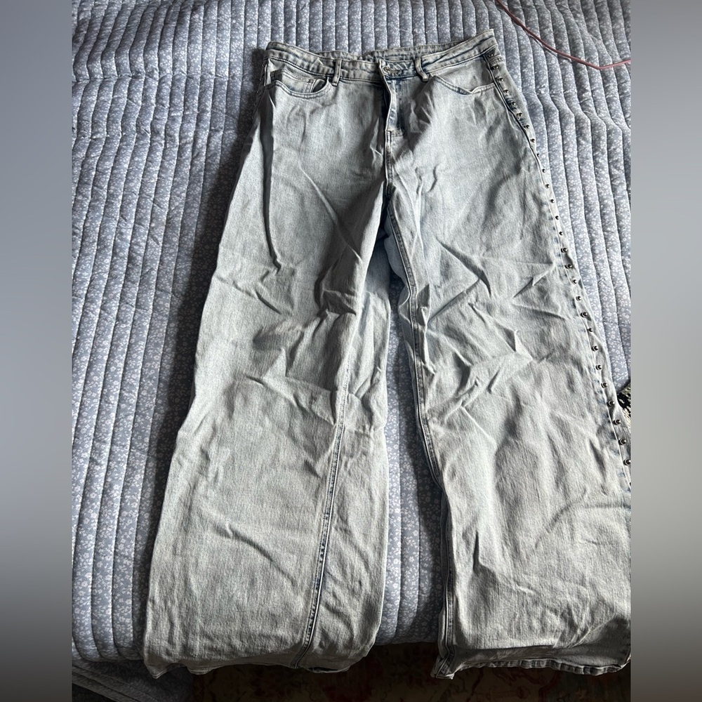 Light Wash Studded Denim Jeans